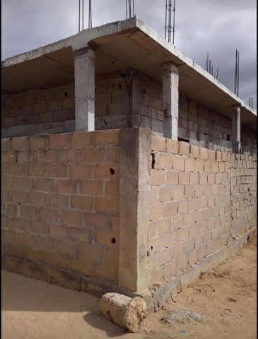 Venda Casa inacabada a venda no kikuxi
