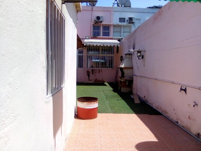 Venda Arrenda-Se Vivenda T3+1 - Ingombota