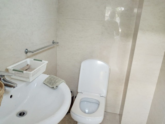 Venda Vende-se Moradia T4 Duplex - Cond. Quedas de Kalandula