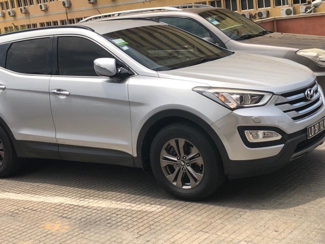 Venda Hyundai Santa Fé como novo. 38.000 km