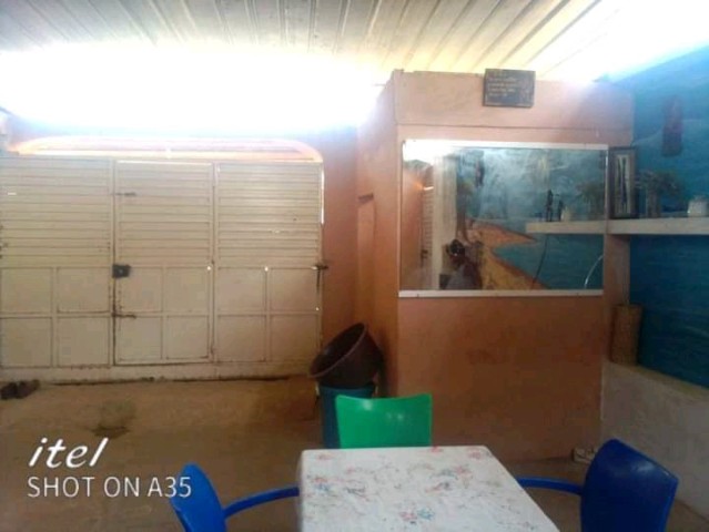 Venda Vende-se está residência