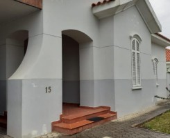 A venda Vivenda V4 em Talatona, condomínio Cajueiro