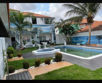 A venda Vivenda Duplex V5 + anexo com piscina, em Talatona, condomínio Cajueir...