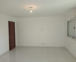 A venda ARRENDA-SE ESCRITÓRIO 79m2 MAIANGA