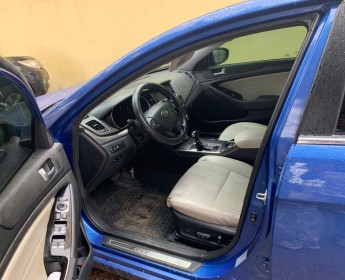 A venda KIA CADENZA FULL OPTION