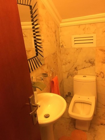 Venda Vivenda T4+2, com acabamentos luxuosos