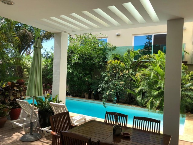 Venda Belíssima casa V4+1 com piscina Benfica kifica