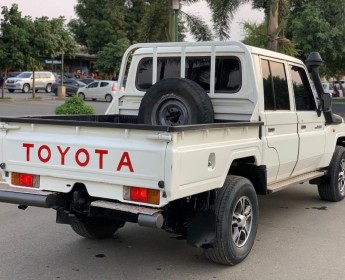 A venda LAND CRUISER Hz manual