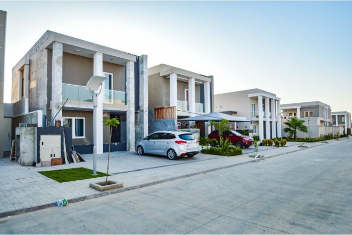 Venda ARRENDA MORADIA V3 DUPLEX URBANIZAÇÃO BOA VIDA