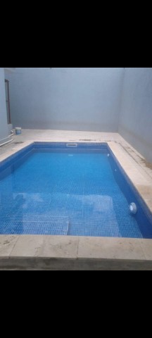 Venda Vivenda V6 com piscina no Patriota, junto ao condomínio Vila Vitória