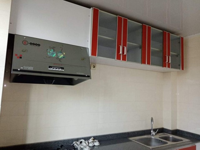 Venda Vivenda V6 com piscina no Patriota, junto ao condomínio Vila Vitória