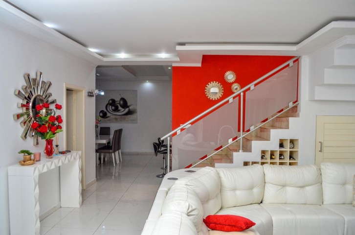 Venda Vivenda de luxo t4 na Corimba samba