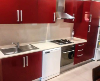 A venda Arrenda-se Apartamento T3+1 -Maianga
