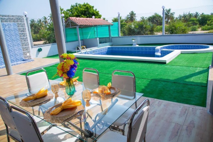 Venda Moradia V3 +1 com piscina, ilha do mussulo