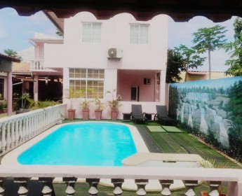 A venda Vivenda com piscina V3+1, Patriota