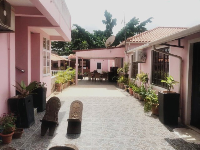Venda Vivenda com piscina V3+1, Patriota