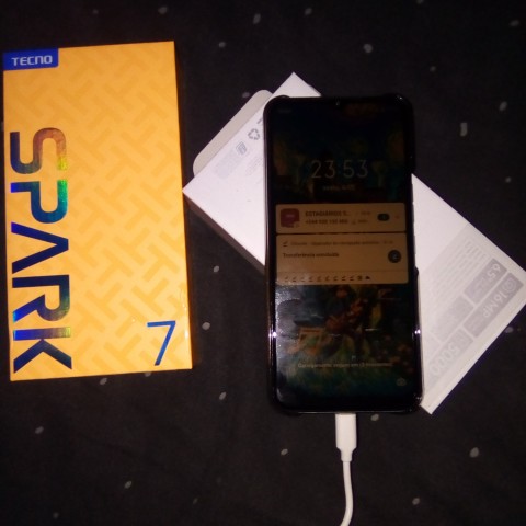Tecno Spark 7 64+3 GB, novinho, 1 dia de uso. Ainda tem a caixa.