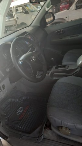 Venda TOYOTA HILUX AUTOMÁTICO cinza