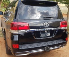 A venda TOYOTA VX V8 PLATINUM 2019