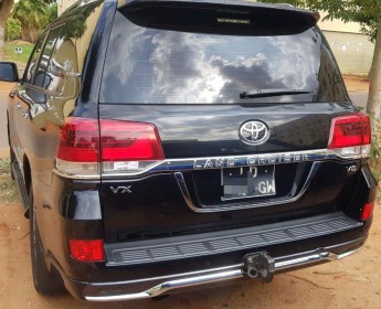 A venda TOYOTA VX V8 PLATINUM 2019