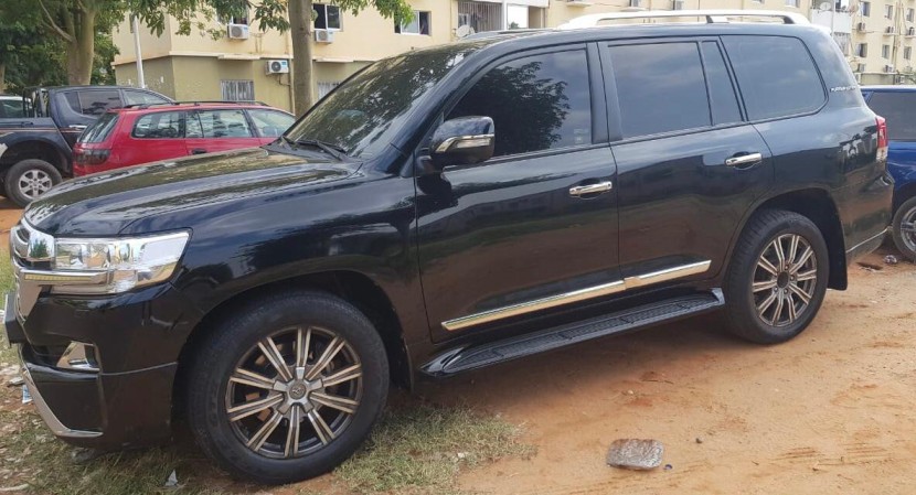 Venda TOYOTA VX V8 PLATINUM 2019