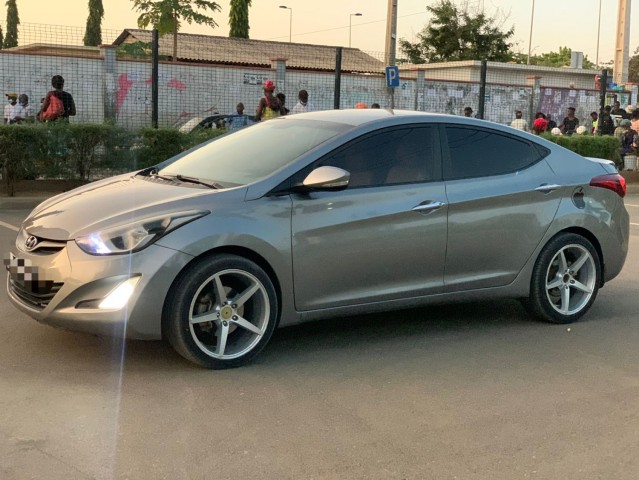 Venda Hyundai Elantra viamna