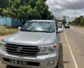 A venda Toyota Land Cruiser Gxr v8