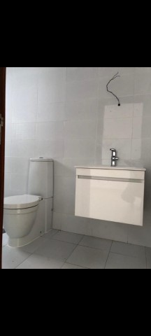 Venda Vivenda nova V3 com piscina no Kifica Benfica