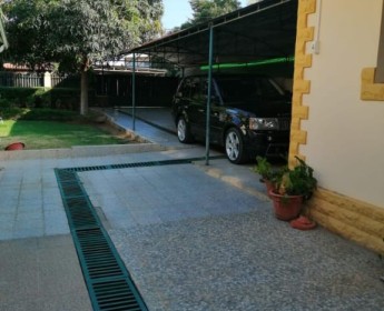 A venda Vivenda Duplex tipo T4 na urbanização Nova Vida