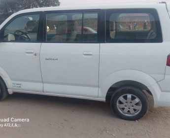 A venda Suzuki Apv lír