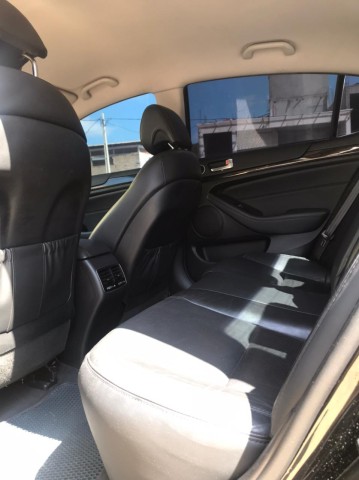 Venda Kia K7 semi novo mrin