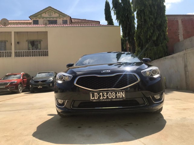 Venda Kia K7 semi novo mrin