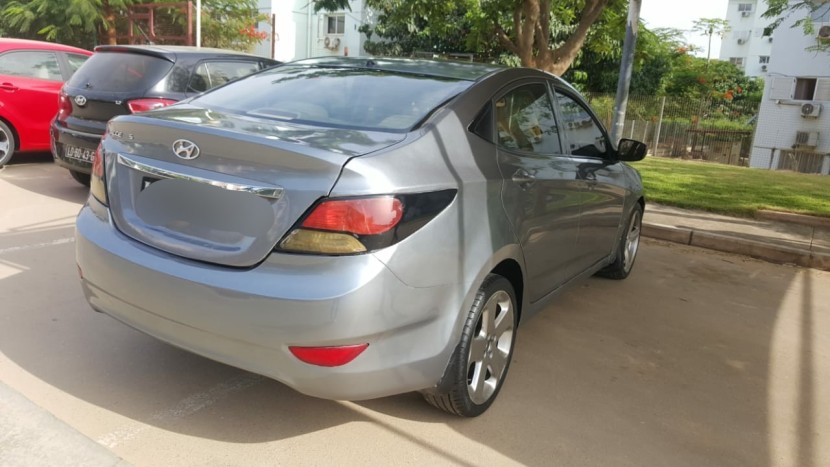 Venda HYUNDAI ACCENT