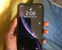 A venda IPhone XR 64GB