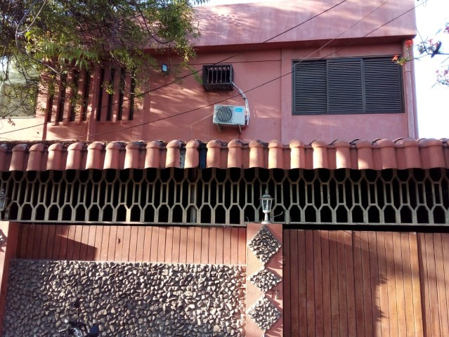 Venda VENDE-SE MORADIA T4+1 DUPLEX - MACULUSSO