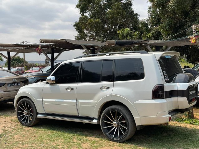 Venda Mitsubishi Pajero 2015 G svld