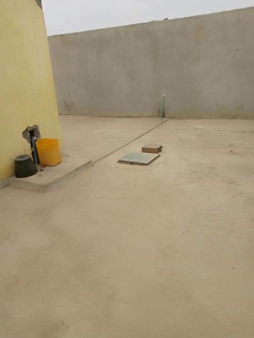 Venda Residência T3 a venda em Viana, Na rua da Nice a 100 m do asfalto, num pequeno condomínio