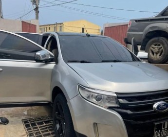 A venda Ford Edge V6
