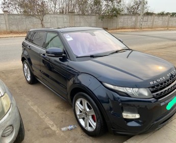 A venda RANGE ROVER Evoque Lcar