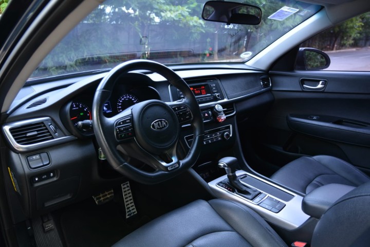 Venda Kia K5 semi novo Grmny