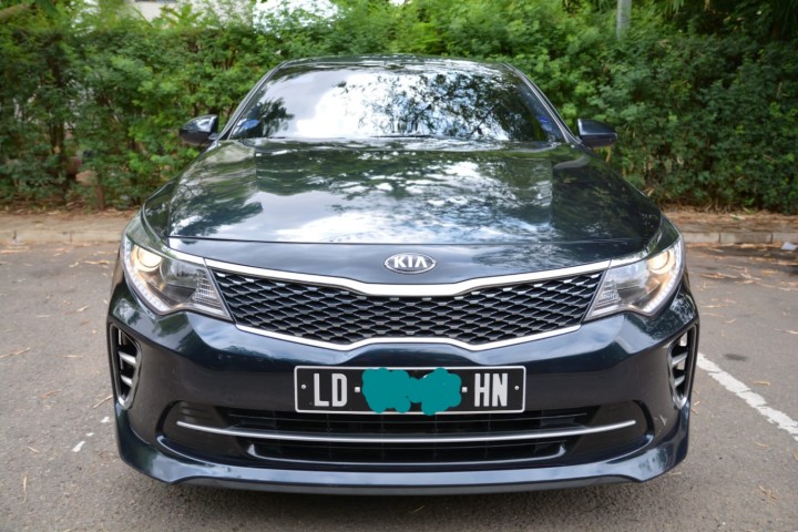 Venda Kia K5 semi novo Grmny