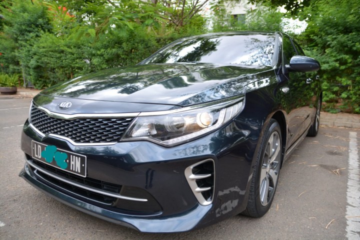 Venda Kia K5 semi novo Grmny