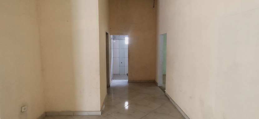 Venda Casa Vivenda V4 no Zango 3 primeira paragem