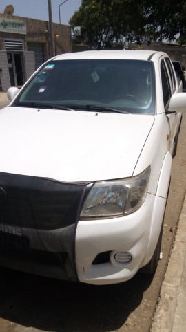 Venda Toyota Hilux 2015 com 75.000 km série G