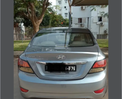 A venda HYUNDAI ACCENT LIMPO