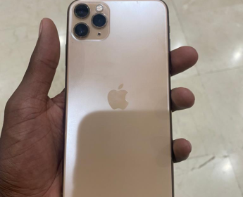 A venda Estou a despachar o meu Iphone 11 Pro Max 256G Gold(dourado) praticame...