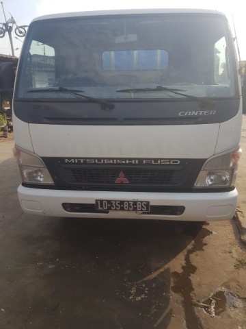 Venda Carrinha Canter semi nova prnt
