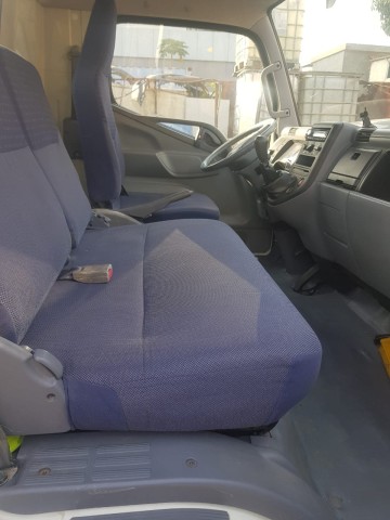 Venda Carrinha Canter semi nova prnt