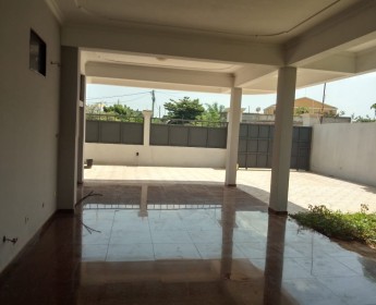 A venda VENDE-SE VIVENDA TRIPLEX 21 SUÍTES - VIA EXPRESSA