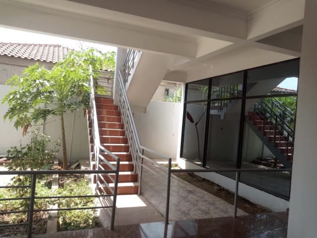 Venda VENDE-SE VIVENDA TRIPLEX 21 SUÍTES - VIA EXPRESSA